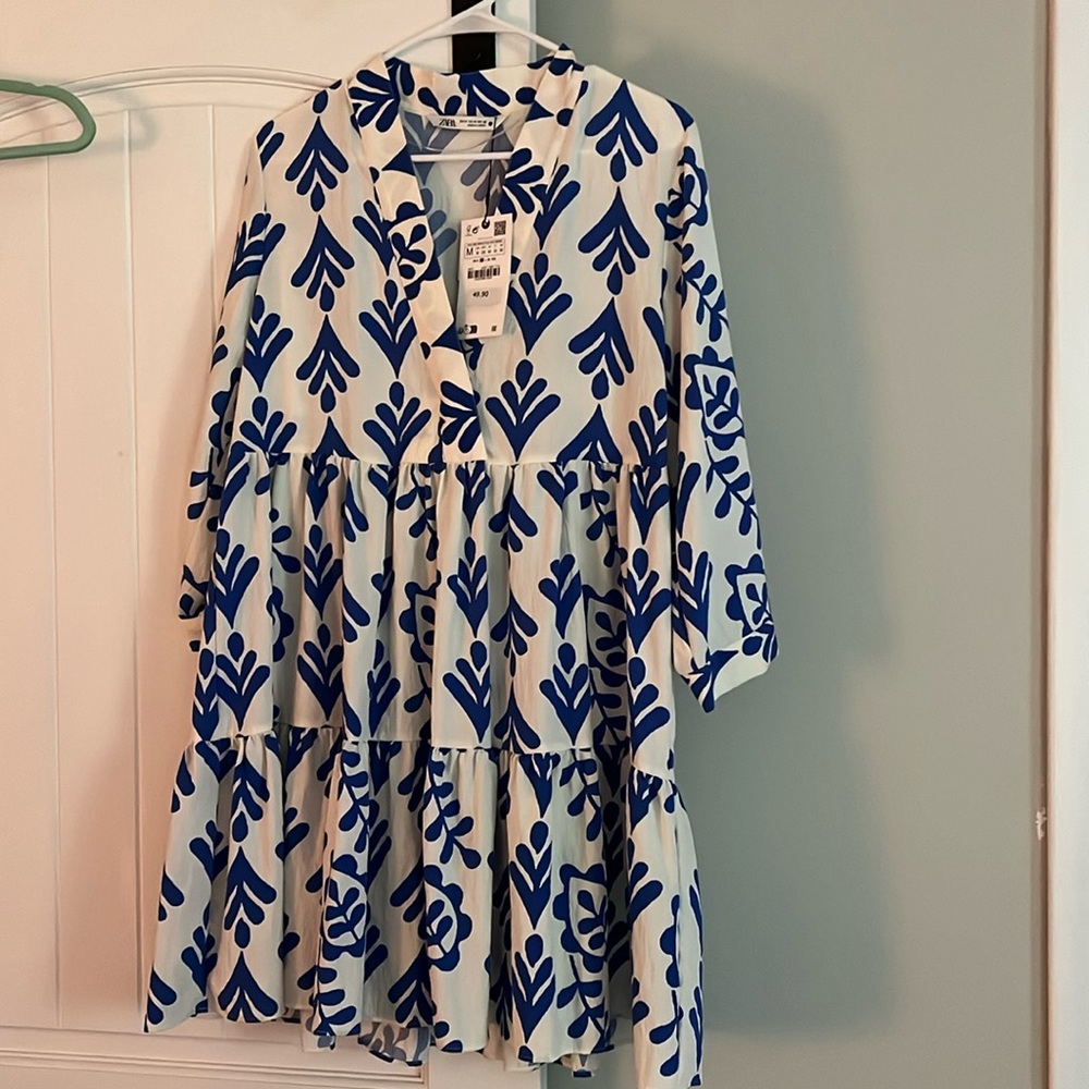 Size medium print dress